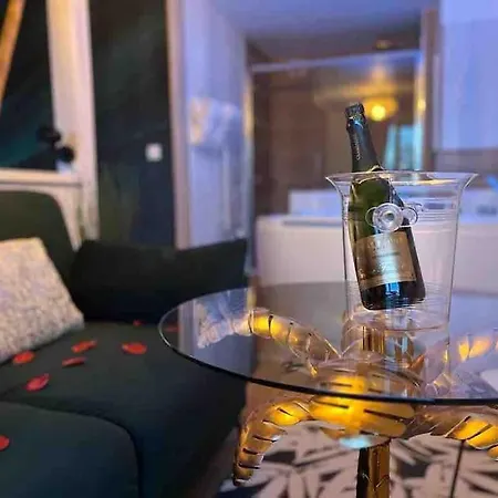 Apartman Love Jacuzzi *