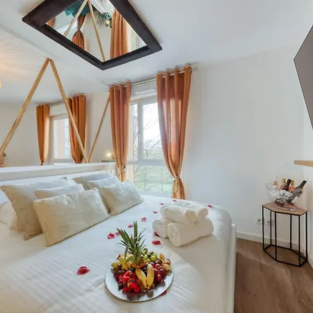 Love Jacuzzi * Montévrain